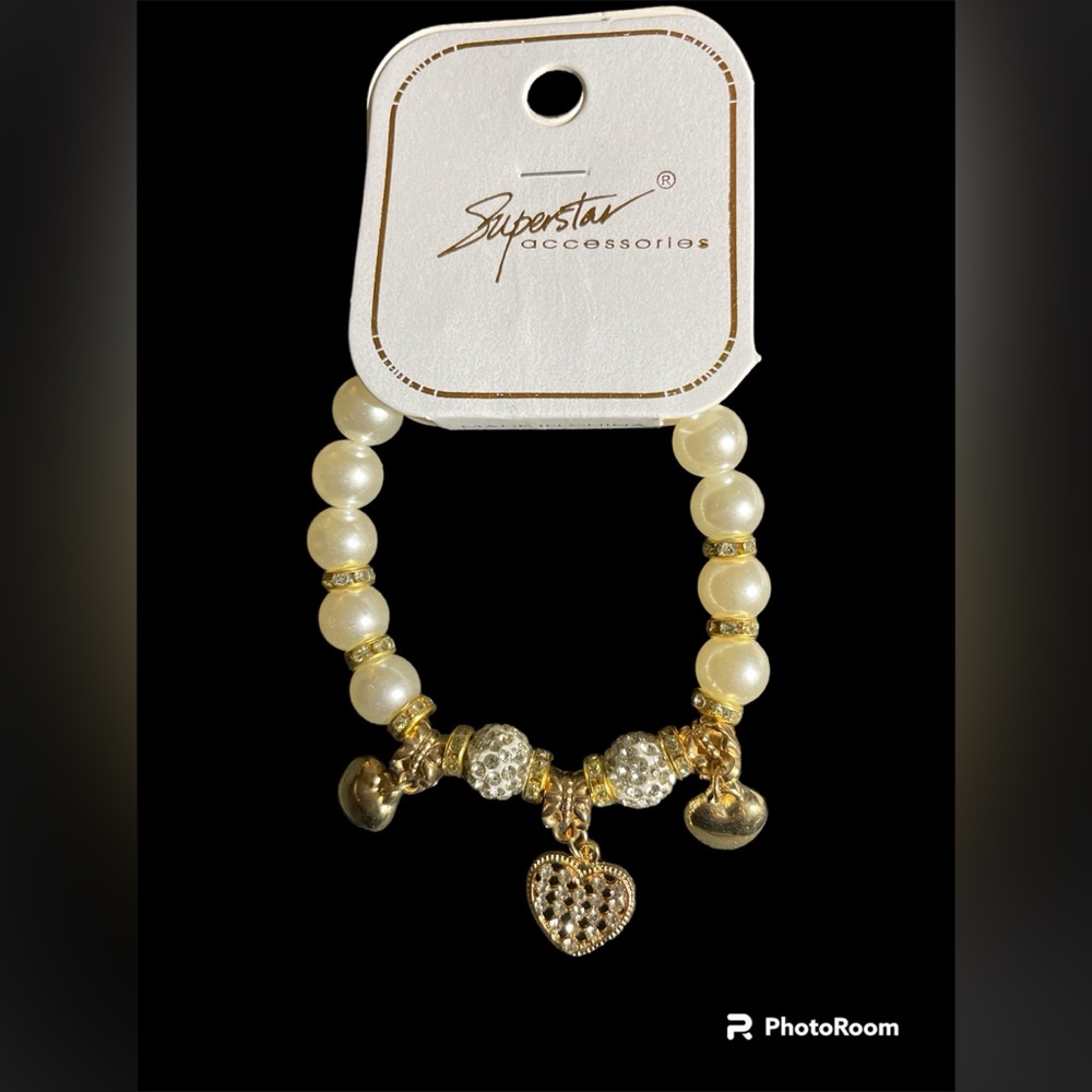 Superstar stretchy faux pearl bracelet with 3 heart charms new